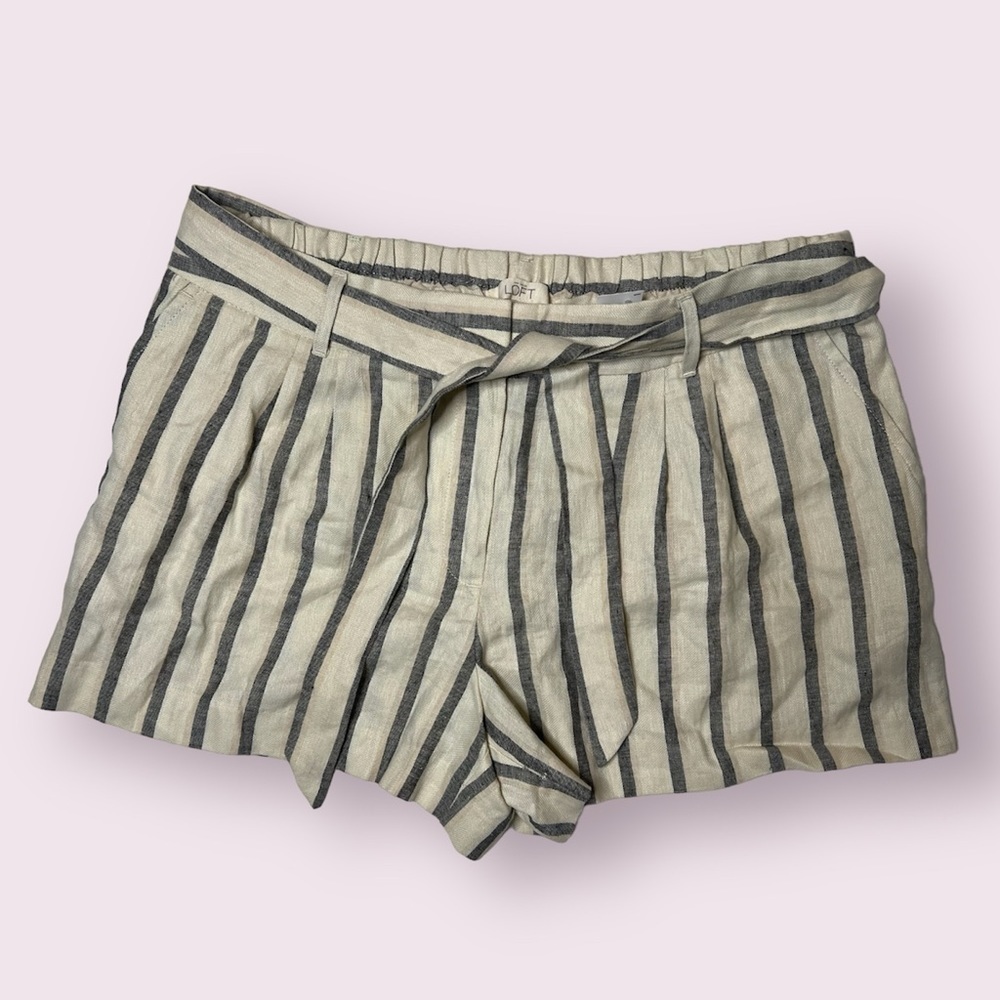 LOFT Striped Gray and Cream Women Shorts